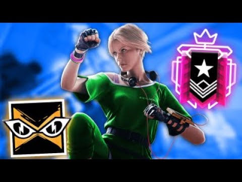 How A CHAMPION Plays IQ - Rainbow Six Siege
