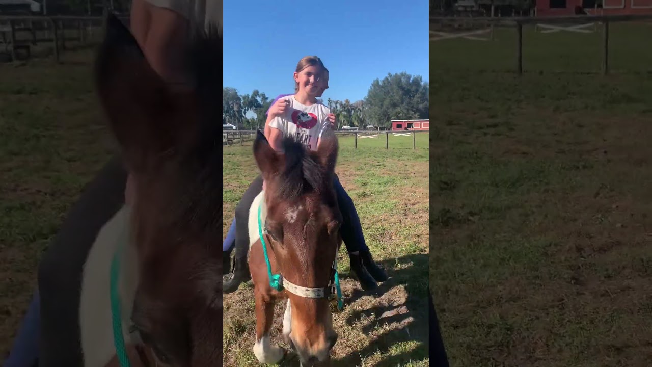 This was so fun! 😆Double bareback riding with Peyton and Emmylou!