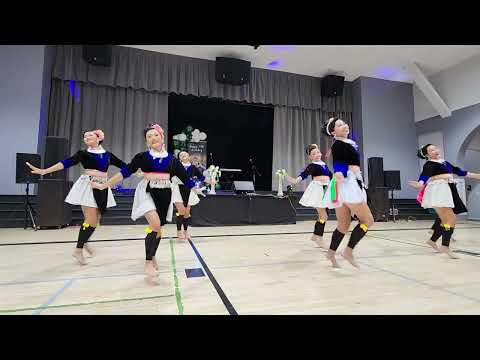 Mej Nas Seev - Me leej muam koj puas tseem nyob