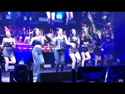 2019.02.07 Redmare Concert in LA - Red Velvet - Bad Boy (English Ver.) (Fancam)