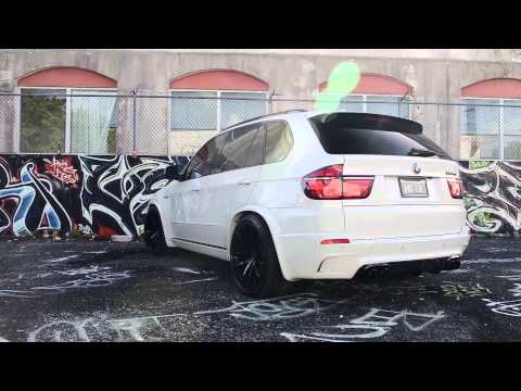 BMW X5M on 22" Velos Solo V Forged Wheels