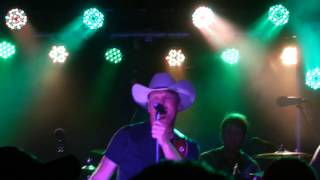 Kevin Fowler - &quot;Butterbean&quot; - Poteet Strawberry Festival 2015