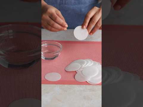 A small tutorial about wafer paper decor 💕 #waferpaper #weddingcake #cakedecorating #stylishcake