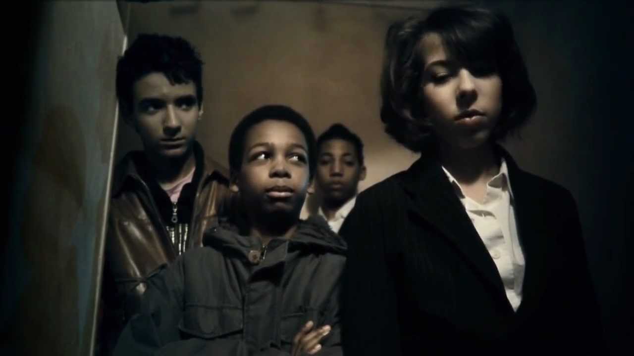 Miniature de la vidéo A DOS , court metrage réalise en 2009 par Sébastien Kong  (duree 8 minutes) du film À dos