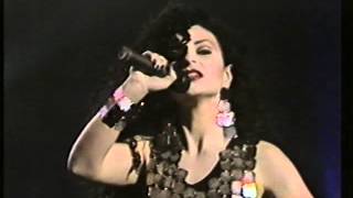 ALASKA Y DINARAMA - Bailando (TVE1)