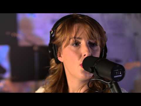 Crown City Sessions: Lynsey Shaw - "U-Turn" (Live)