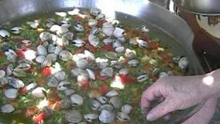 preview picture of video 'Paella de pescado y mariscos'