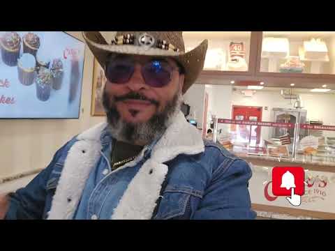 Pastelería Carlos(the boss cake) buddy Balastro.