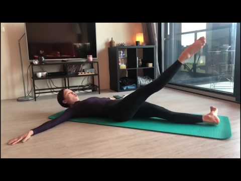 Ballet Quarantine Day 12 - Soloist Dancer Yuanyuan Zhang Teaches A Floor Barre