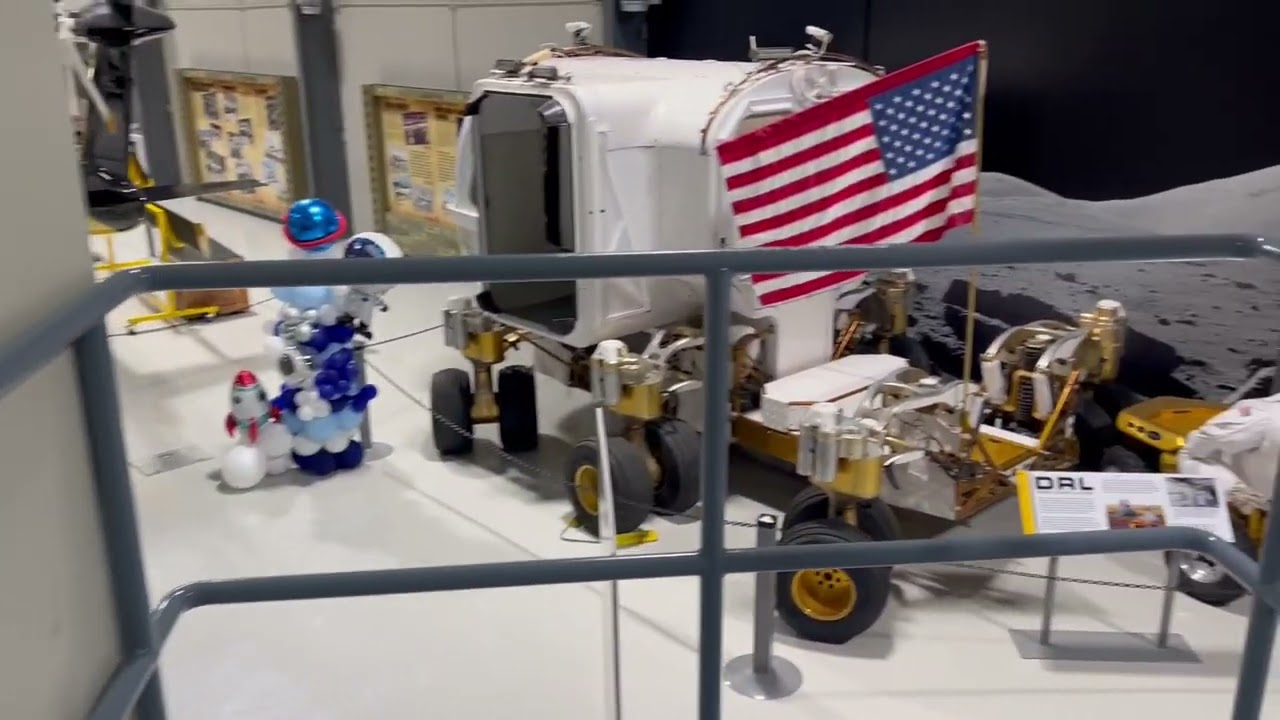Space Gallery at Lone Star Flight Museum - YouTube