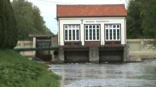 preview picture of video 'Prędzieszyn Elektrownia Wodna Radunia'