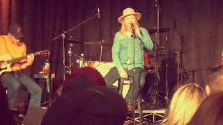 Old friendly cover of crowds by bauhaus