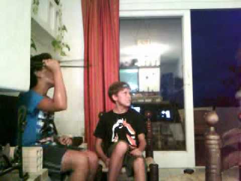 el doctor malacabra y el paciente.Dylan,dani y brenda.