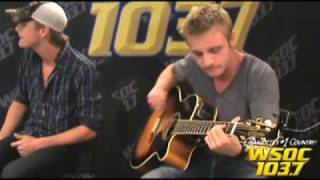 103.7 WSOC: The Carter Twins Perform &quot;Heart Like Memphis&quot;