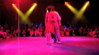 Gastón Torelli & Moira Castellano bailando otro Tango en el Misterio Tango Festival 2010