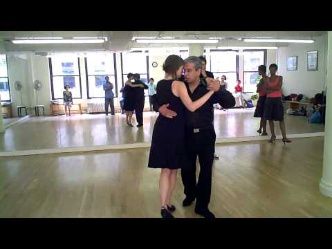 Argentine Tango Workshop: Jorge Torres - Circular movements