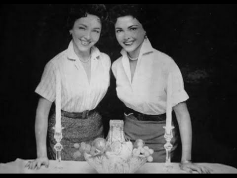 The Barry Sisters [האחיות ברי] - Papirosn [Subtitled]