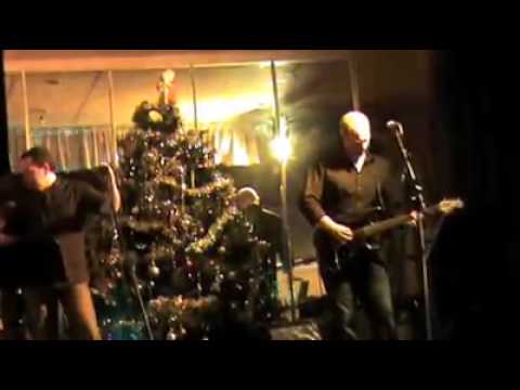 TooZ Up LIVE 31-12-2010 playing Maggie May