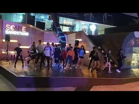 KPOP Dance Off Vol 106: EXID - Hot Pink