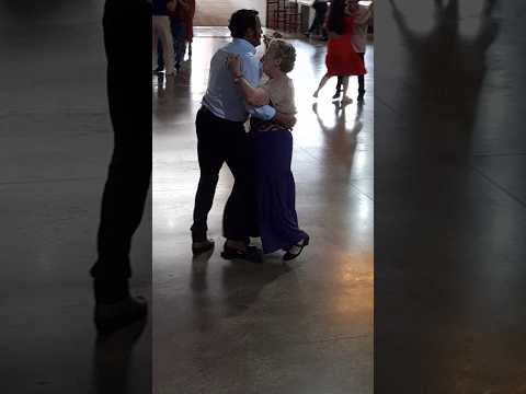 nos idosos de Rio Bonito do Iguaçu no Paraná.Brasil #shotrs #baile #dancarinos
