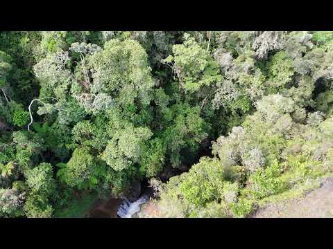 Cascada de Caracolí en el Municipio de Amalfi, Antioquia, Colombia Vista 01