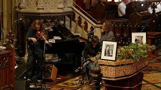 Dublin, şarkıcı-söz yazarı Glen Hansard'a veda etti