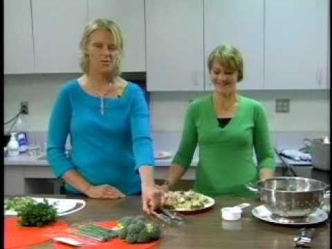 download lagu mp3 mp4 Skinny Chicken Stroganoff, download lagu Skinny Chicken Stroganoff gratis, unduh video klip Skinny Chicken Stroganoff