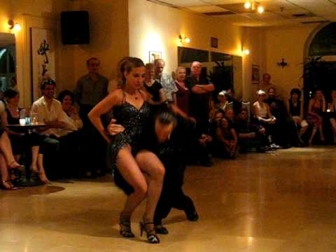  Roxana Belmonte  and  Fabian Belmonte  are  dancing  to  the  milonga  "  La Luciernaga  "
