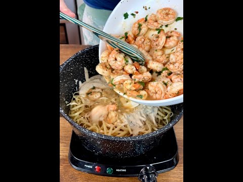 Creamy Garlic Shrimp Linguine | Easy 30-Minute Pasta Recipe