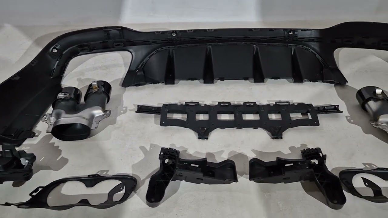 Mercedes GLC X253 2015-2022 рр. Задній дифузор з насадками (Дизайн AMG43) Video 1