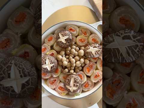 Napa cabbage & pork veggie rolls🥬