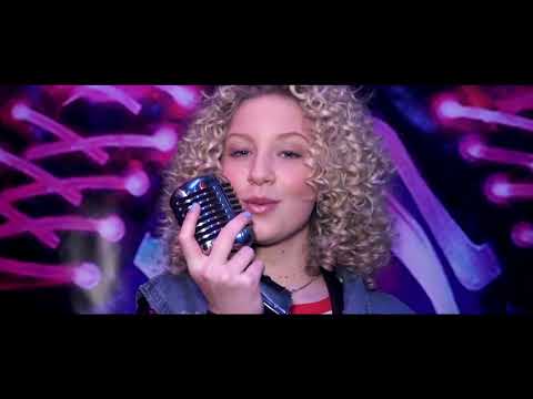 SNEAKERNIGHT by Manou  (cover version)