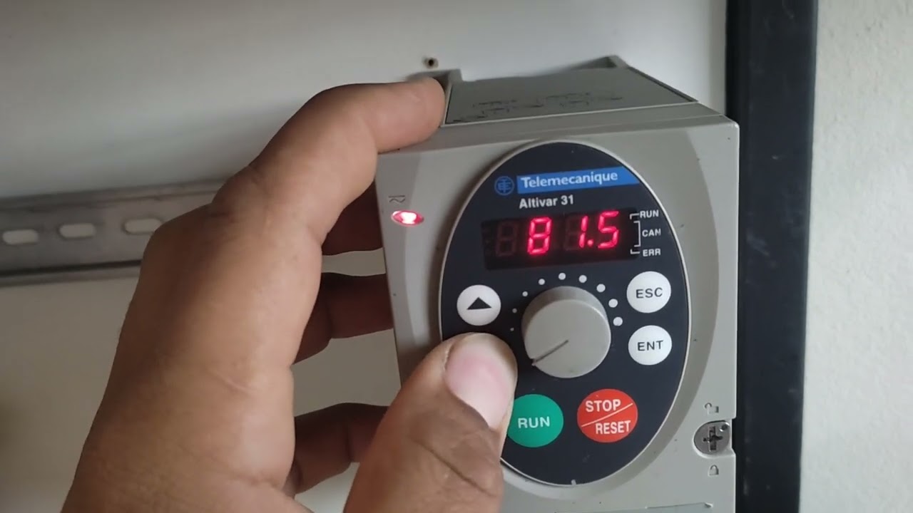 Inversor de frequência Altivar 31 - aumentar a frequência maior que 72 hz #inversor  #eletrica
