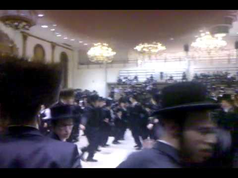 skver kuzmir  (Modzitz) chasana