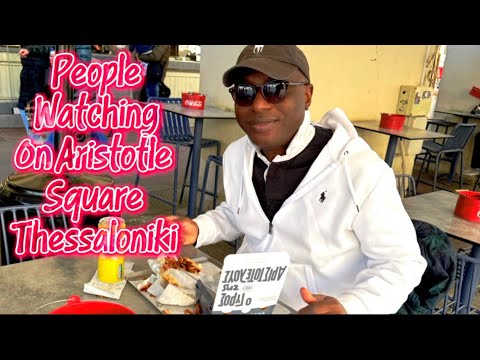 Leute beobachten auf dem Aristoteles-Platz | Straßenleben in Thessaloniki