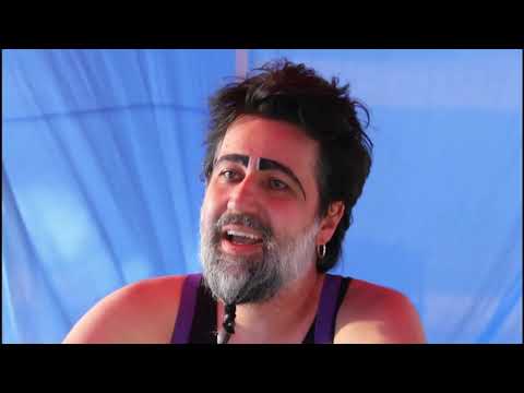 ENTREVISTA COM  PALHAÇO LENDÁRIO TCHONSKY