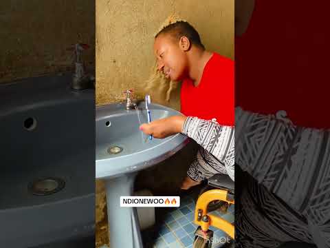 HOW I BRUSH MY TEETH