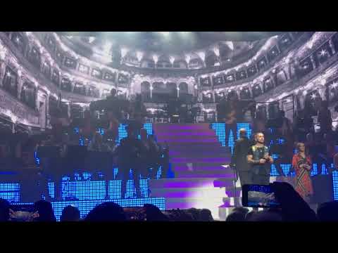 Majka koncert show a 100 tagú cigány zenekar Belehalok