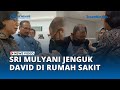 Momen Menteri Keuangan Sri Mulyani Jenguk David Korban Penganiayaan Anak Pegawai Pajak