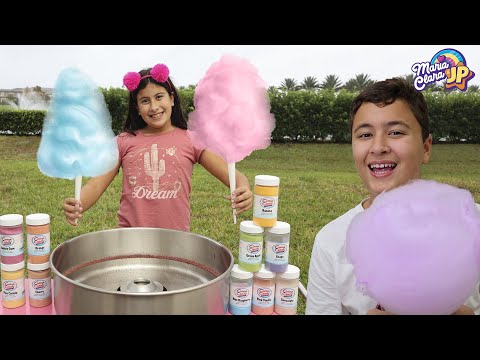 Maria Clara is a cotton candy seller | Candy machine! 🍭