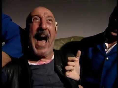 Üvey Baba - Halil Tımarhaneden Kaçmaya Çalışıyor