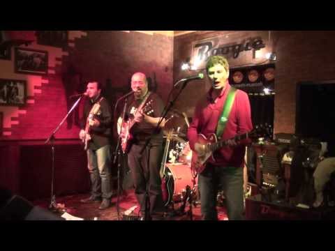 The Bulldogs - Back in the USSR - live at Boogie Club (Roma 23-11-2013)