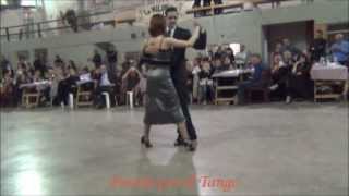 CAMILA DANELLI y LUCAS ERNESTO PAEZ bailando INDIO MANSO en la MILONGA DEL MORAN
