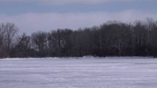 preview picture of video 'Beaver Dam Lake 12/31/09'