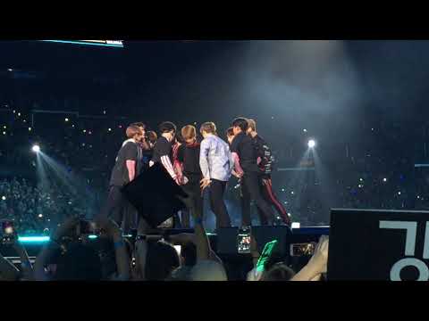 wanna one at kcon la - energetic