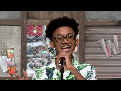 Kelvin Dukes Covers "Leave the Door Open" on the Wonderama Times Square Stage!