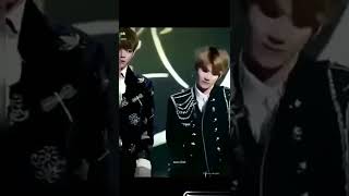 Download lagu Taehyung and baekhyun dancing together #shorts #taehyung #baekhyun #bts #exo mp3