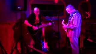 Matt &amp; Joe of The Confessions' spontaneous jam at Whoville