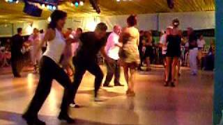 Dibris e il gruppo Happy Dance alla Fattoria - Dj Andrea Zappoli