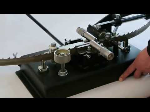 Двухсторонний разводной станок для ленточных пил RWN